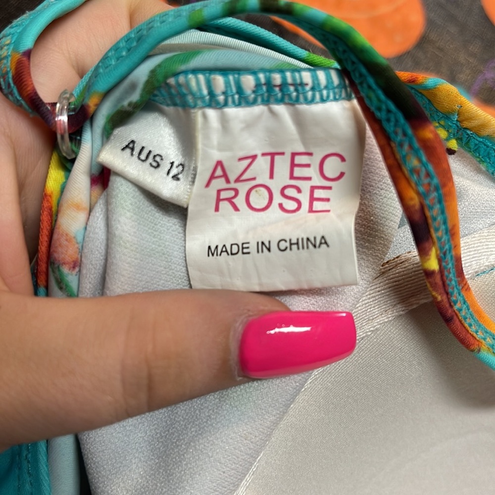Aztec rose - Picture 2 of 2